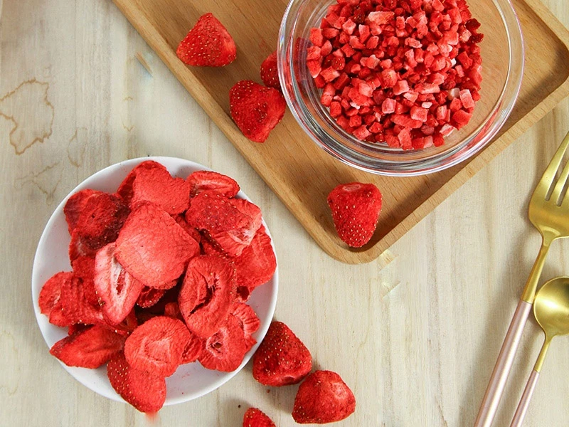 freeze-dried-strawberries freeze-dried-strawberries